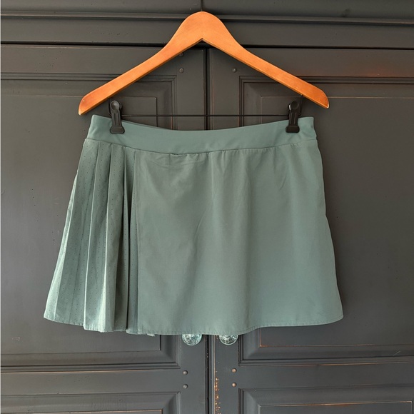 Avia Teal Mini Skirt with Pleats - Picture 1 of 9